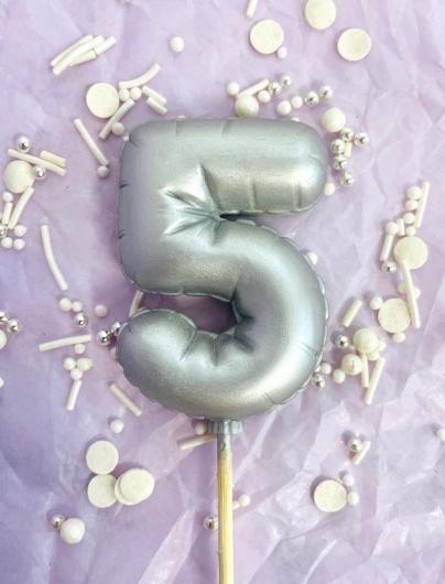 Фигурка из шоколадной глазури 